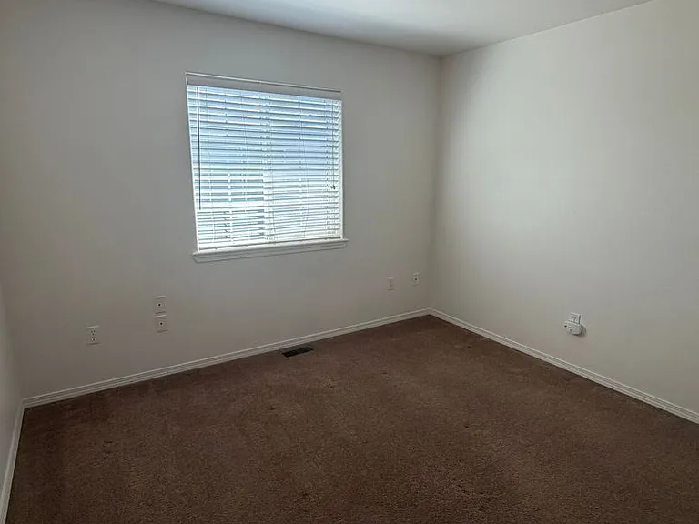9545 Goodrich Rd SE — Photo 6