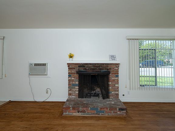 4th image of 16-22 W Newman Ave