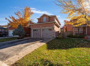 95 Madelaine Dr, Barrie, ON L4N 9T2