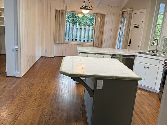 Kitchen facing west toward breakfast nook