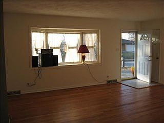 4th image of 8041 Lockwood Ln