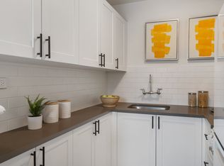 University Manor, Seattle, WA 98105