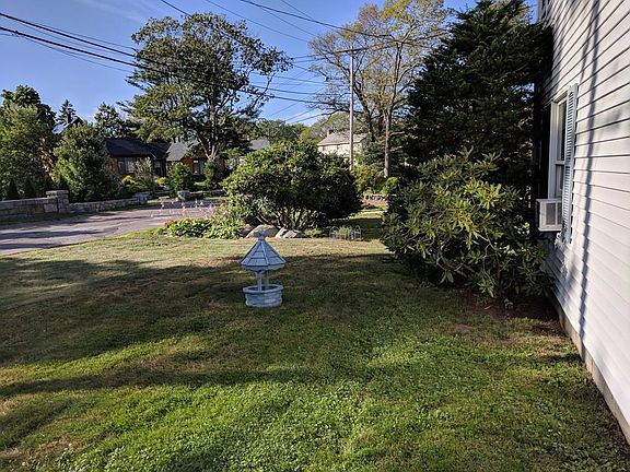 5th image of 17 Stockholm Ave