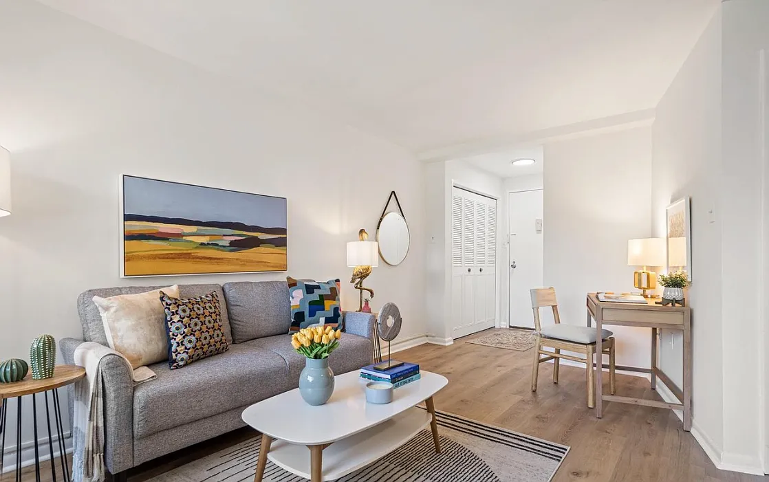 1 bed, 702 sqft, $2,000 — Photo 4