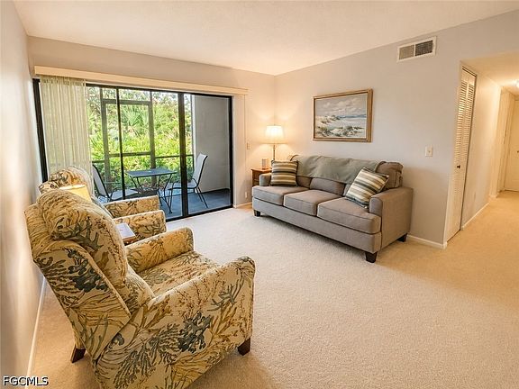 2nd image of 1515 Forrest Nelson Blvd Unit M-106