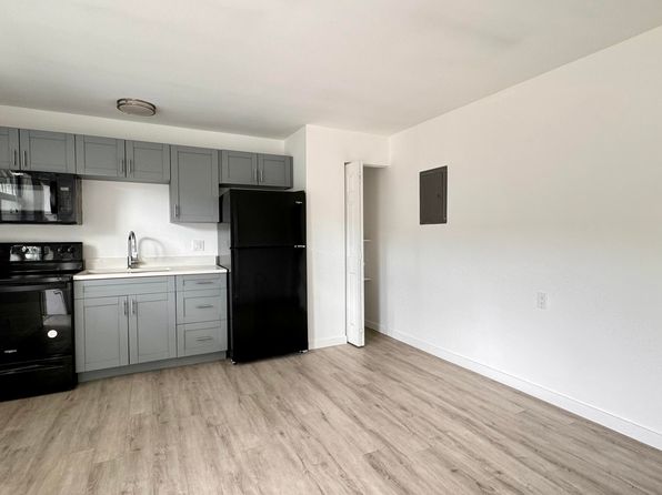 225 S F St #7