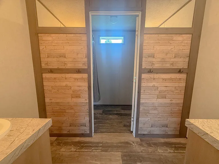 175 Oak Ln — Photo 36