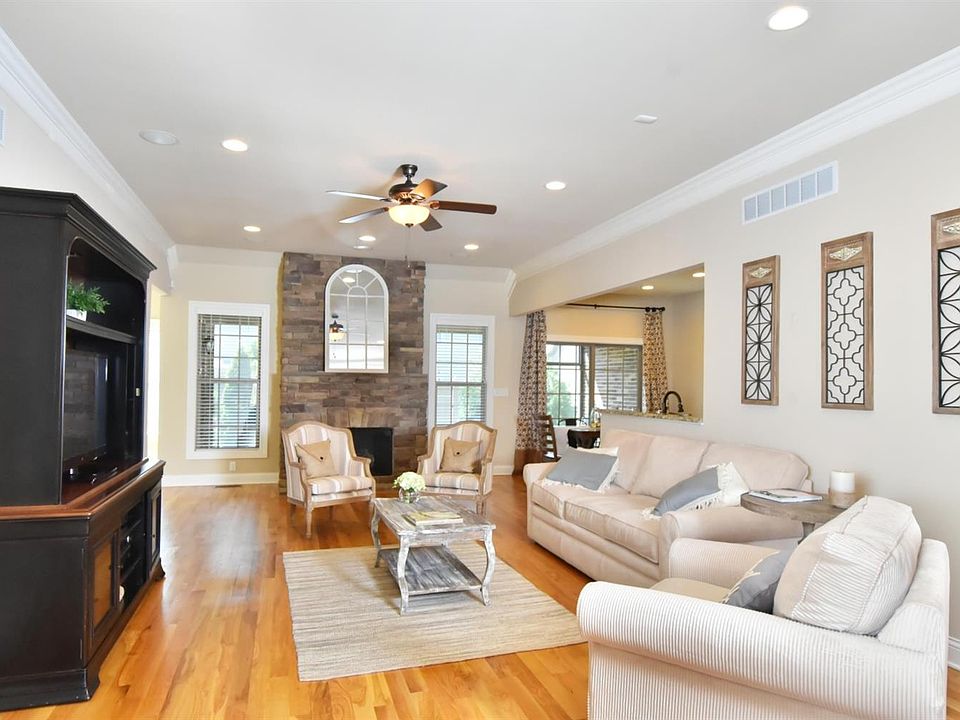 1st image of 108 Emma Katherine Ln