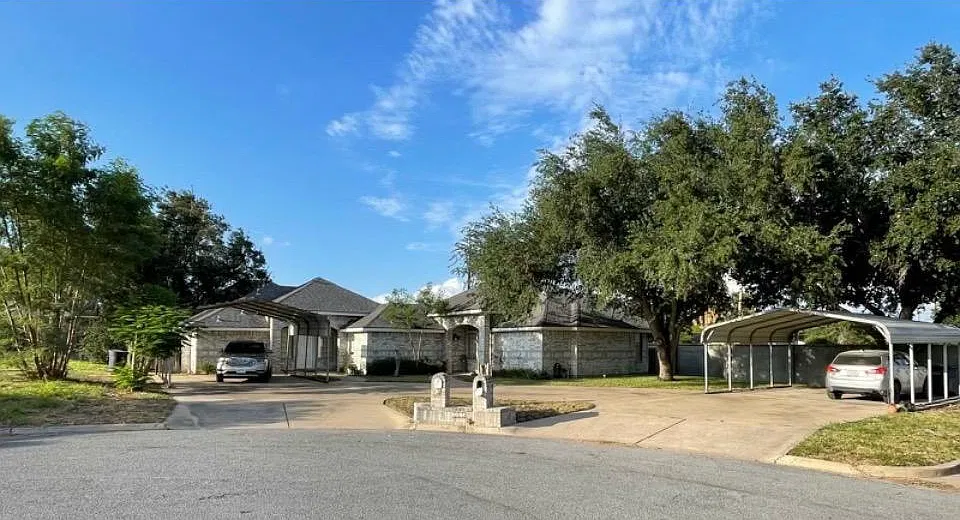 2 bed, 2.5 bath, 1186 sqft, $1,350 — Photo 4