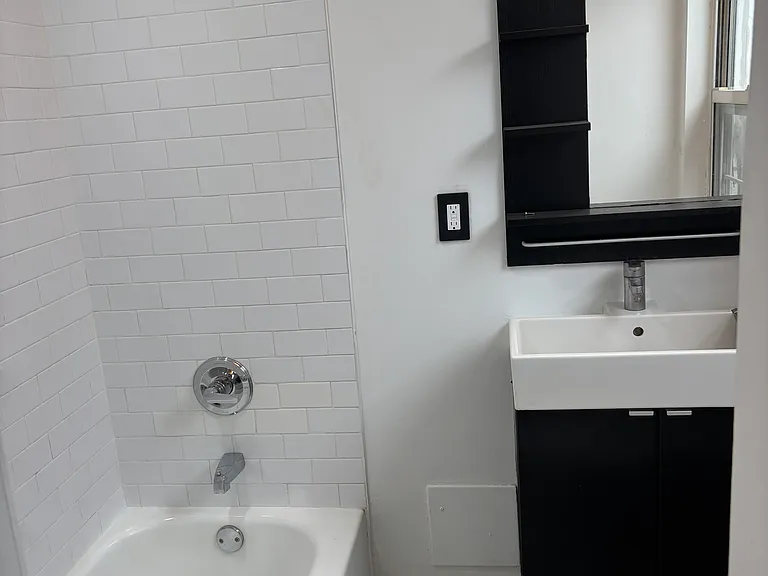 3662 White Plains Rd #2 — Photo 14