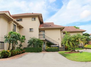 19263 Sabal Lake Dr, Boca Raton, FL 33434