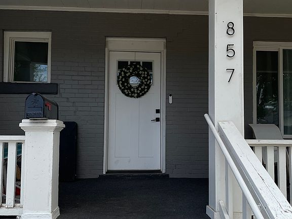 3rd image of 857 27th St