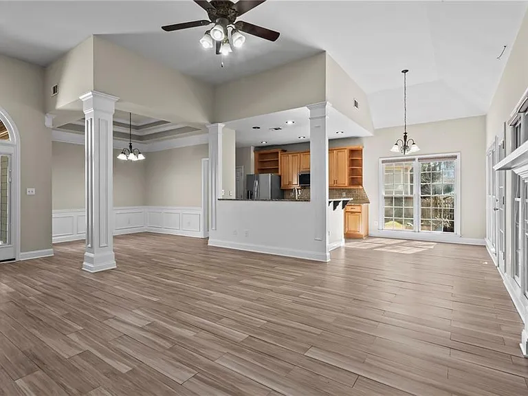 3030 Northcliff Dr — Photo 5