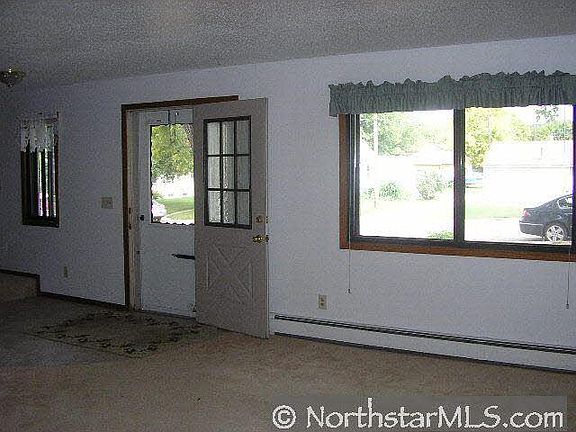 5th image of 718 Carney Ave  S
