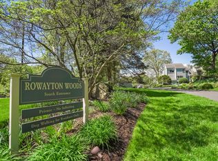 80 Rowayton Woods Dr UNIT 80, Norwalk, CT 06854