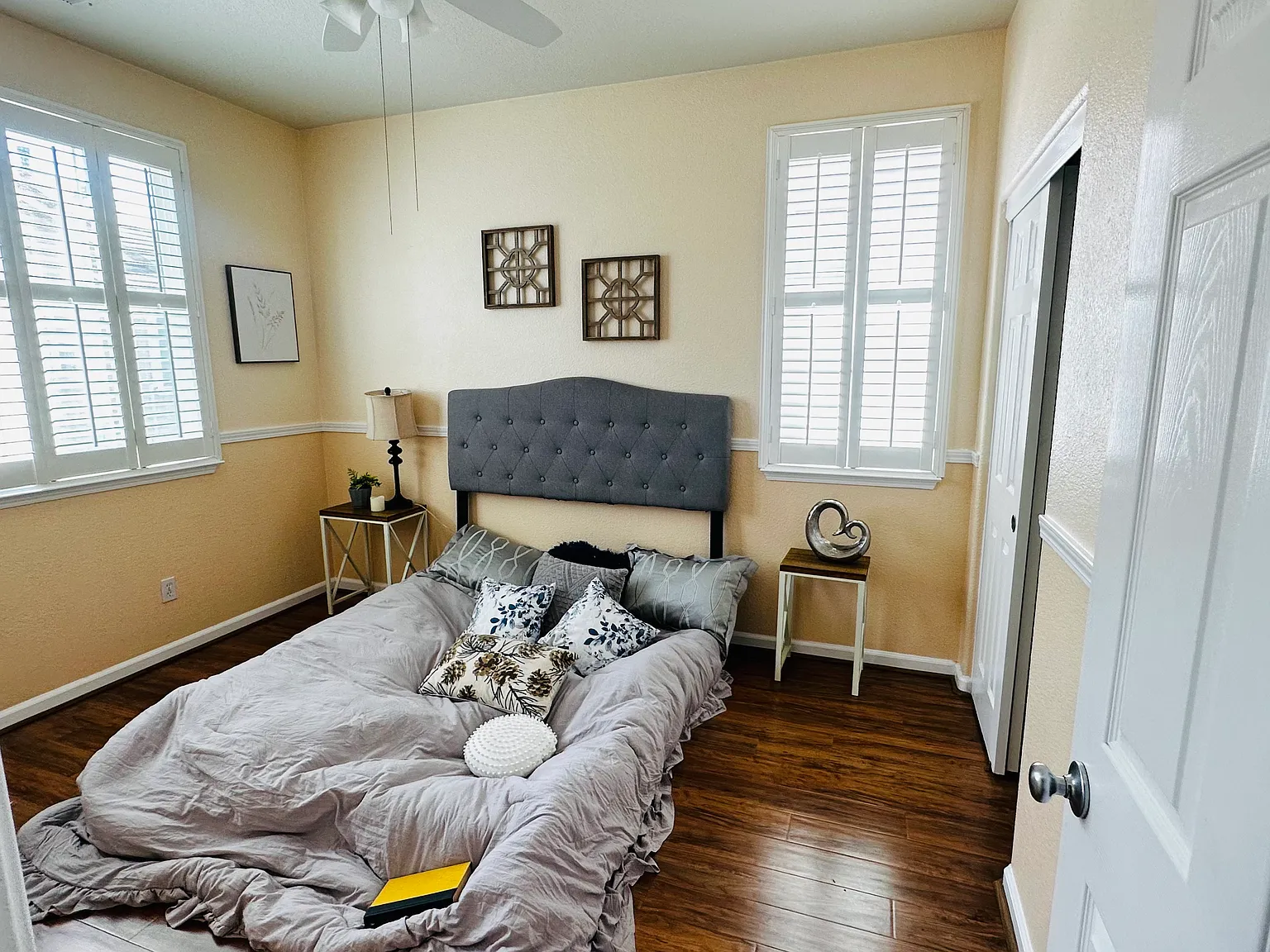146 Thomas Ave — Photo 2