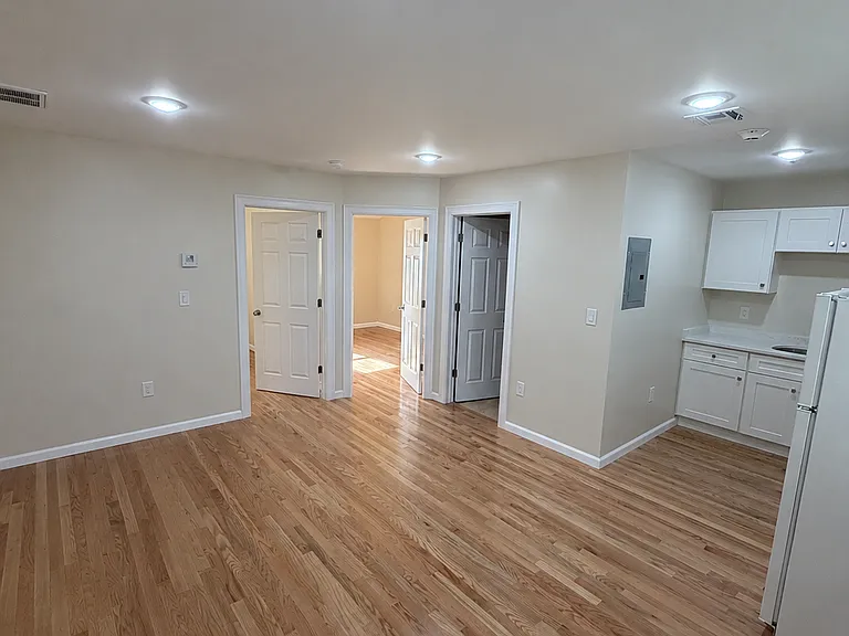 40 Arlington Ave #2R — Photo 2