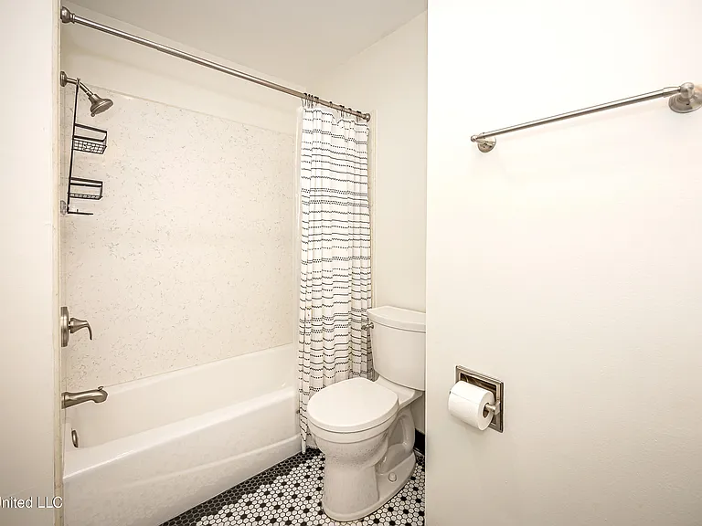 1107 Le Badine Ct — Photo 28