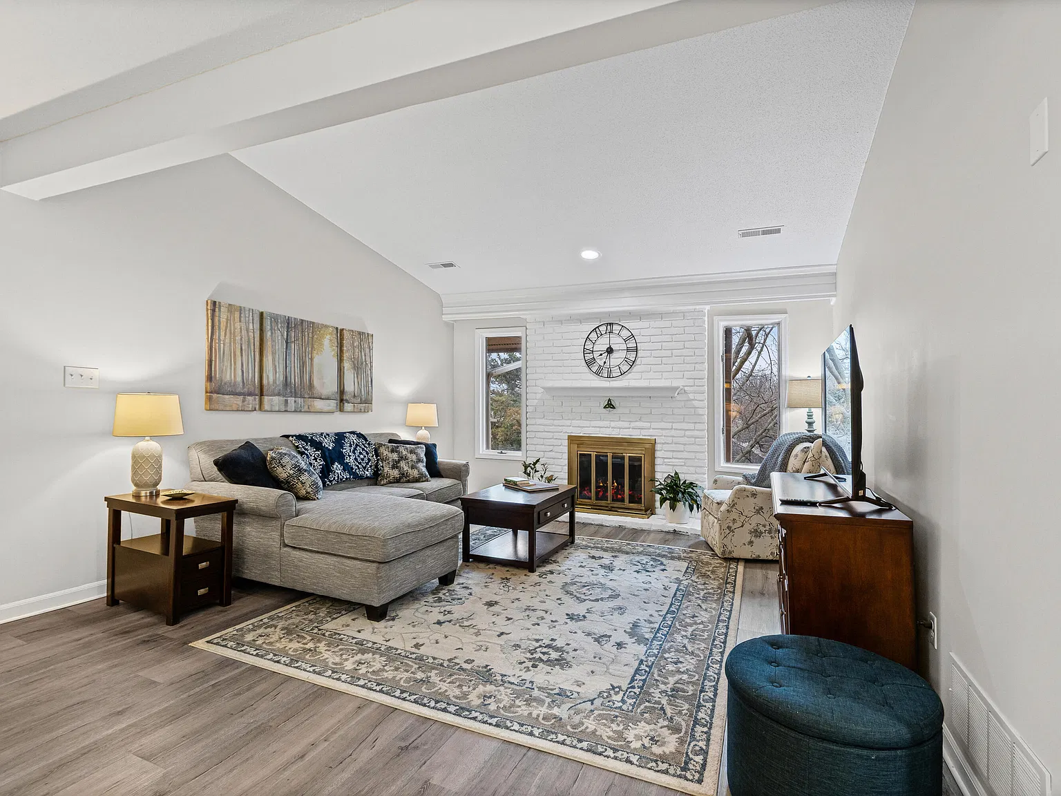 2 bed, 2.0 bath, 1100 sqft, $2,300 — Photo 1