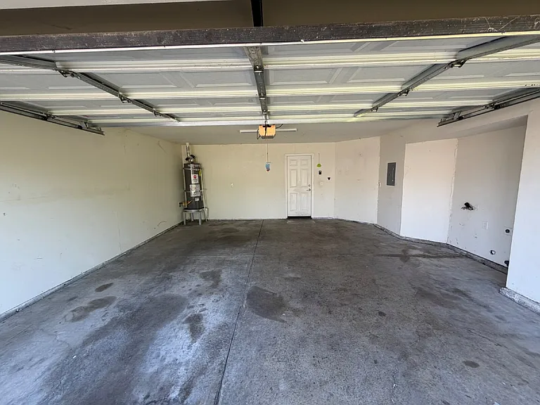 358 Snowhaven Ct — Photo 12