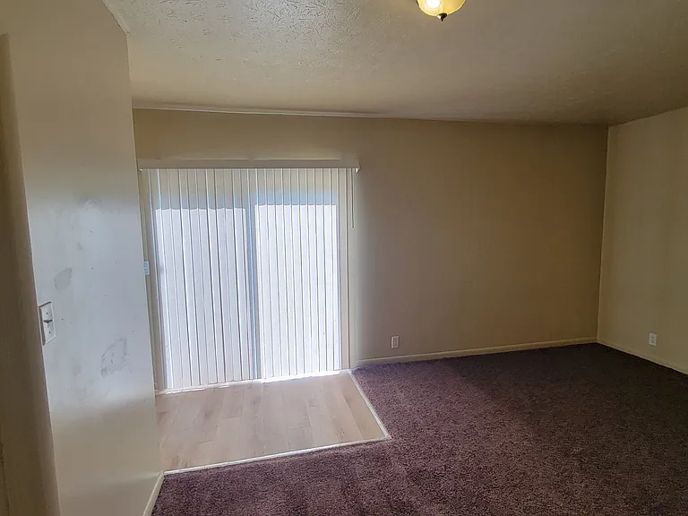 1707 N Coolidge Ave — Photo 8