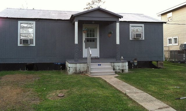 2nd image of 526 Engeron St