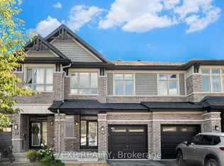 519 Triangle St, Ottawa, ON K2V0M7