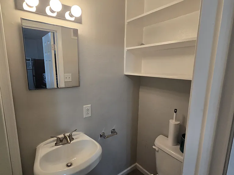 316 N 2nd St #9 — Photo 6