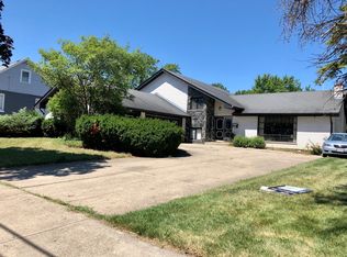 8628 40th St, Lyons, IL 60534