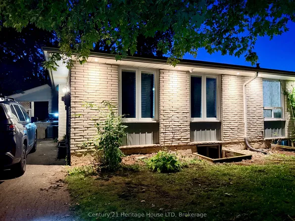 387 1st Ave, Welland, ON L3C 5R3