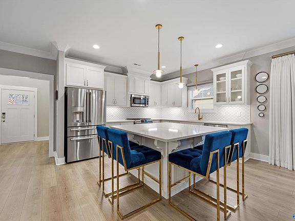 4th image of 7070 Meadow Way Ln