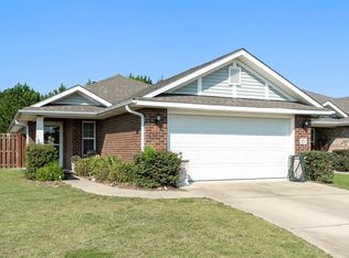 2011 Village Ridge Cir, Calera, AL 35040