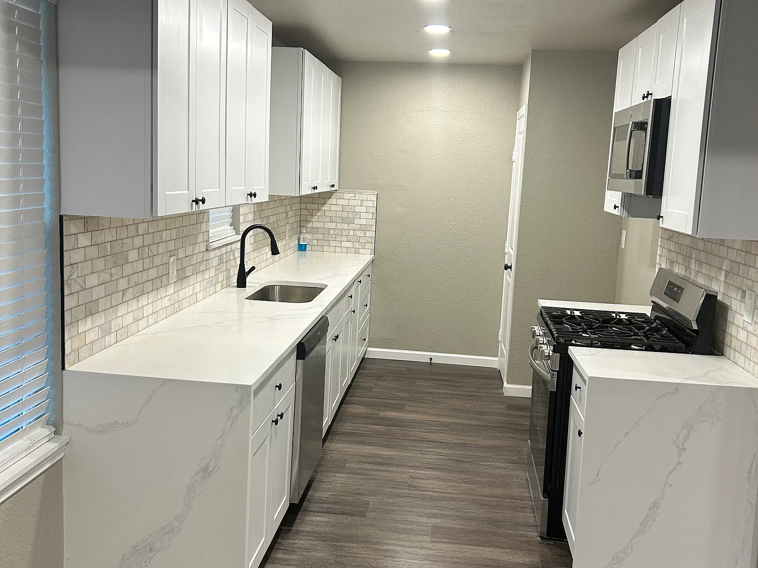 4 bed, 1800 sqft, $3,300 — Photo 2