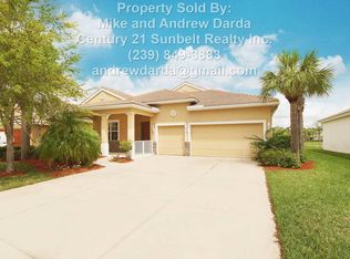2562 Sawgrass Lake Ct, Cape Coral, FL 33909