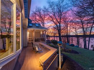 5604 Promontory Pointe Rd, Midlothian, VA 23112