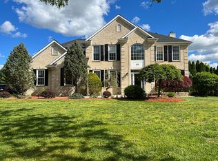 30 Compton Dr, East Windsor, NJ 08520