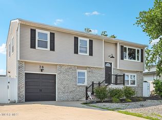 76 Ronald Ave S, Bayville, NJ 08721