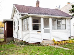 319 S Dement Ave, Dixon, IL 61021