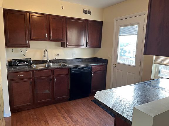 4th image of 3645 Summerdale Ln