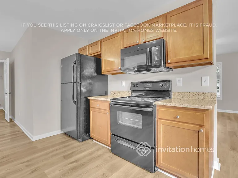 3766 Paddington Trl — Photo 12
