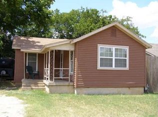 109 West Pl, White Settlement, TX 76108