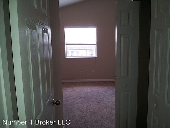 5th image of 10433 Regent Square Dr #806