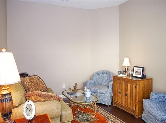 5th image of 1593 River Bend Blvd