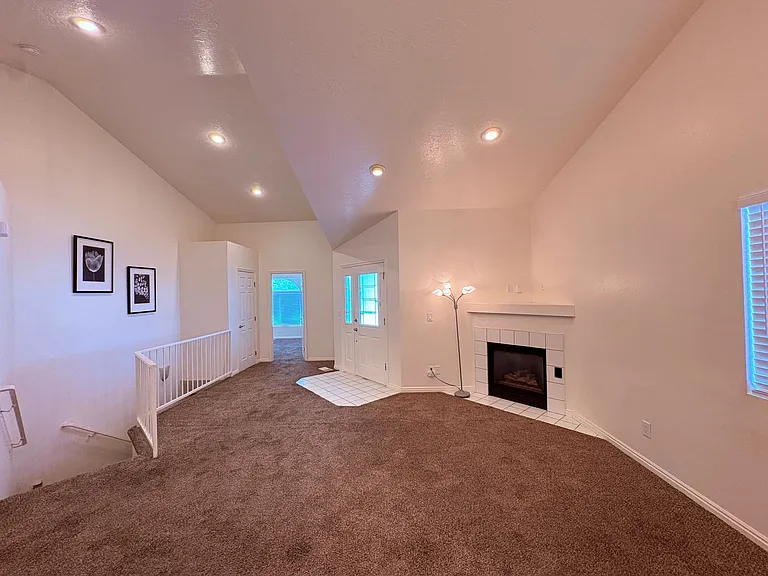 334 W Mountain View Dr — Photo 25