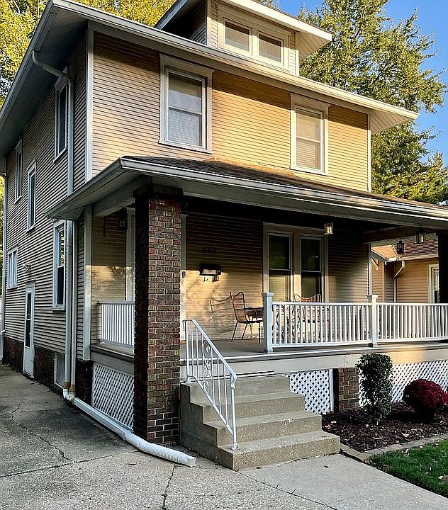 2nd image of 840 S Columbia Ave