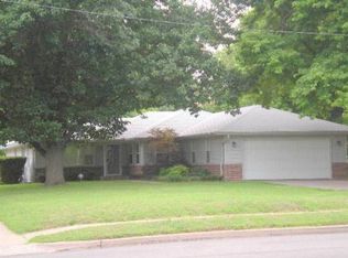 808 N 14th St, Ponca City, OK 74601