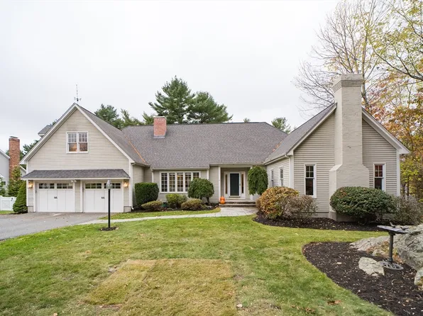 14 Tubwreck Dr, Medfield, MA 02052