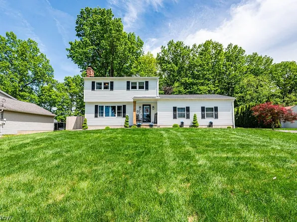 95 Cardinal Dr, Canfield, OH 44406