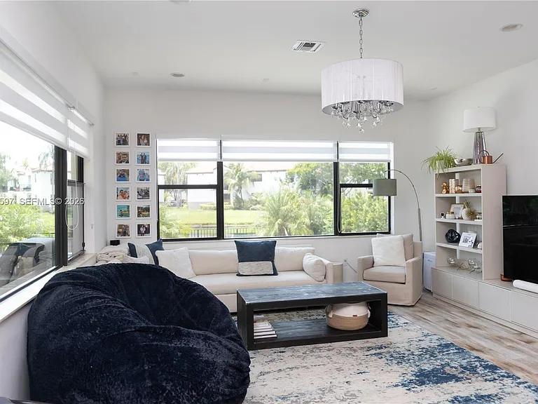 11826 SW 13th Ct — Photo 7
