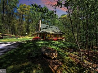 185 Sousley Rd, Lenhartsville, PA 19534